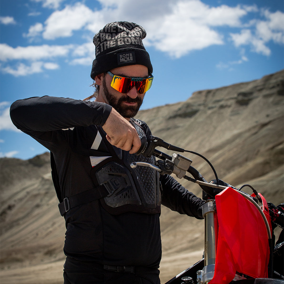 The Voltage Flip-Offs - Image 6